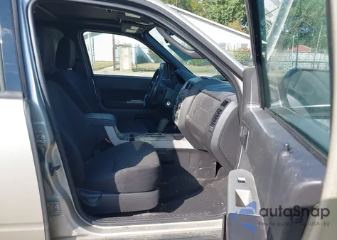 2010 Ford Escape Xlt from USA, damaged, VIN 1FMCU0DGXAKA11372